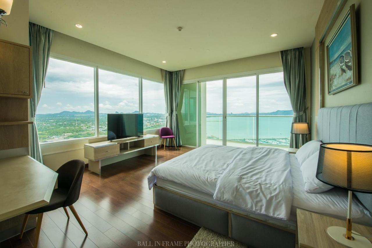 Movenpick Residences Pattaya With Ocean View Na Chom Thian Exteriör bild