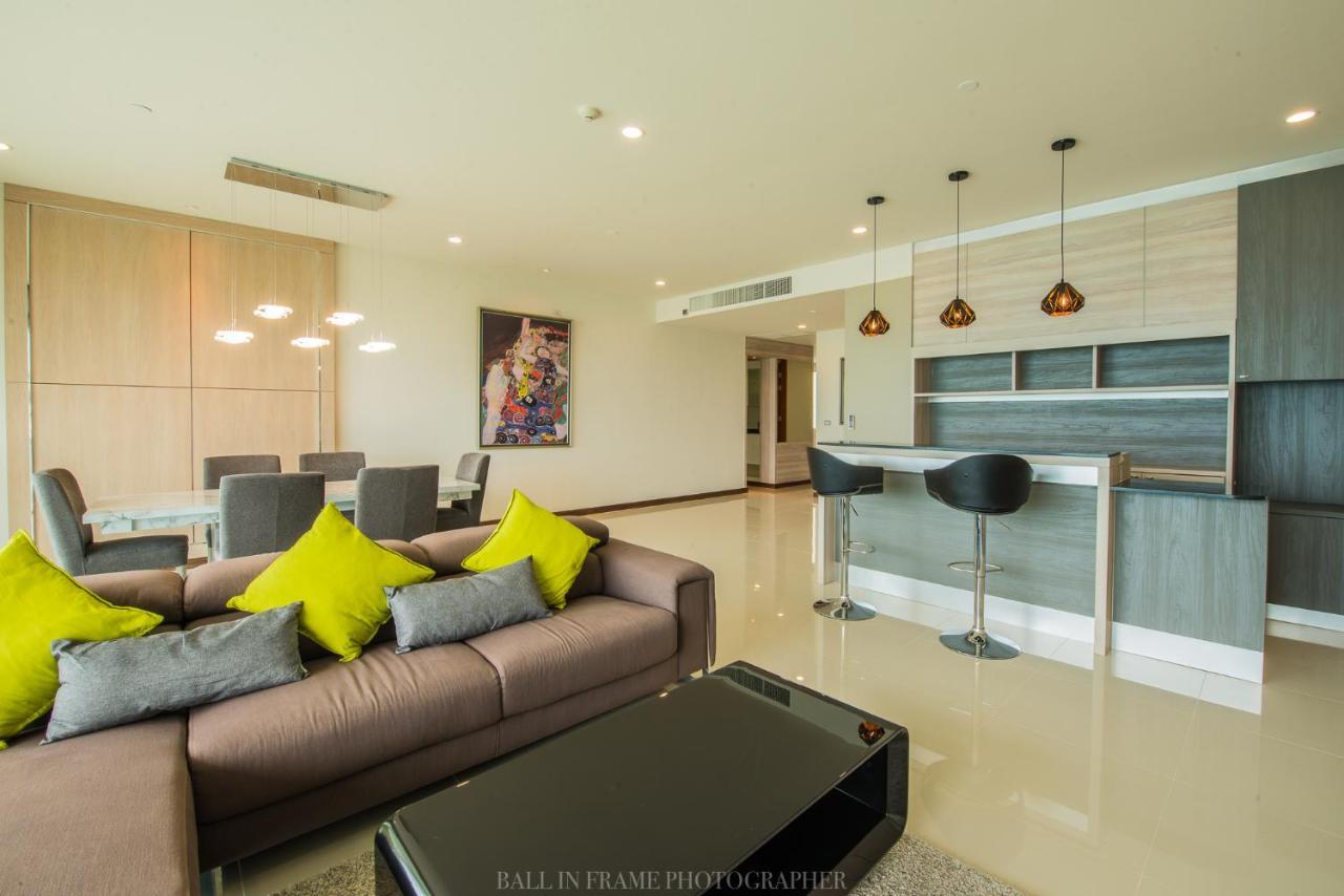 Movenpick Residences Pattaya With Ocean View Na Chom Thian Exteriör bild