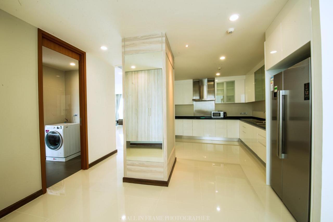Movenpick Residences Pattaya With Ocean View Na Chom Thian Exteriör bild