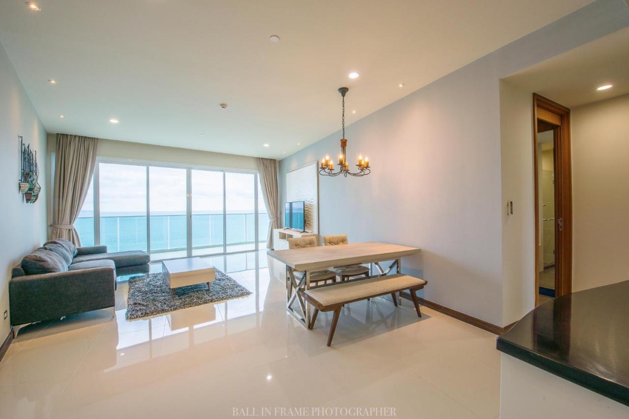 Movenpick Residences Pattaya With Ocean View Na Chom Thian Exteriör bild