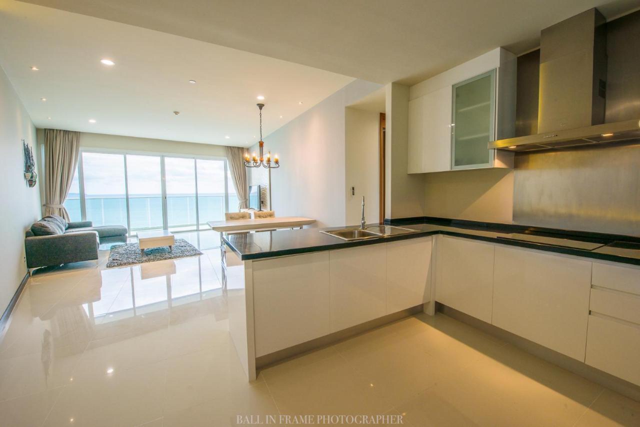 Movenpick Residences Pattaya With Ocean View Na Chom Thian Exteriör bild